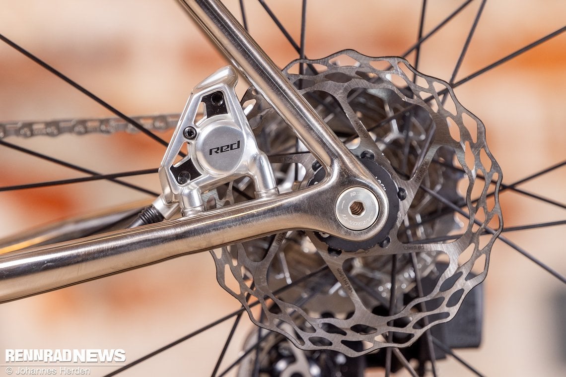 Das Beste aus drei Welten: überlegene SRAM Red AXS-Bremse mit Leichtbau-Rotor…