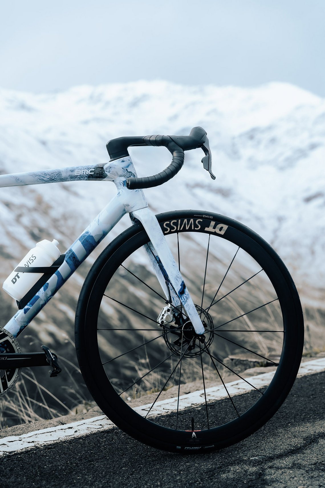 DTSwiss ARC 1100 38 CS The Lightest Way Up Action 0008 1920px