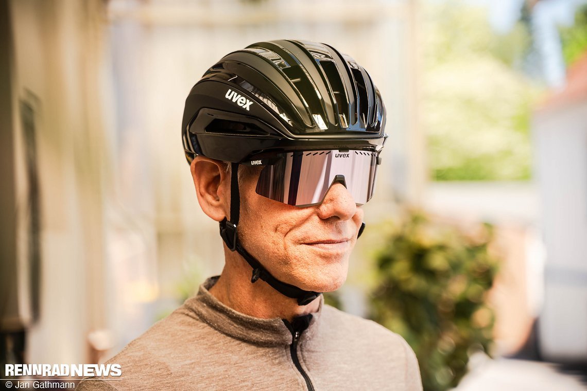 …und unter dem Surge Aero MIPS Helm – hier ohne schnelles Aero-Cover.