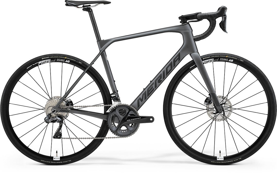 Das Top-Modell ist das Scultura Endurance 7000-E mit Shimano Ultegra Di2 2x11