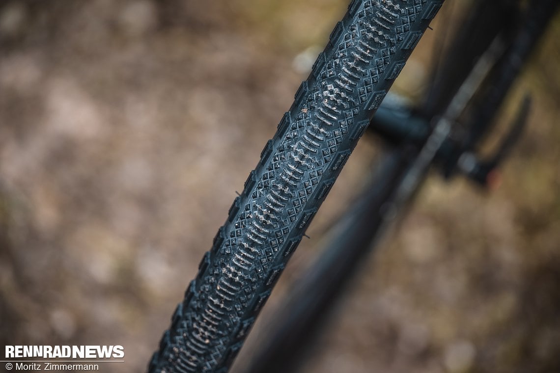 Das Maxxis Reaver Profil macht schnell mit einer diamantierten Mittel-Lauffläche