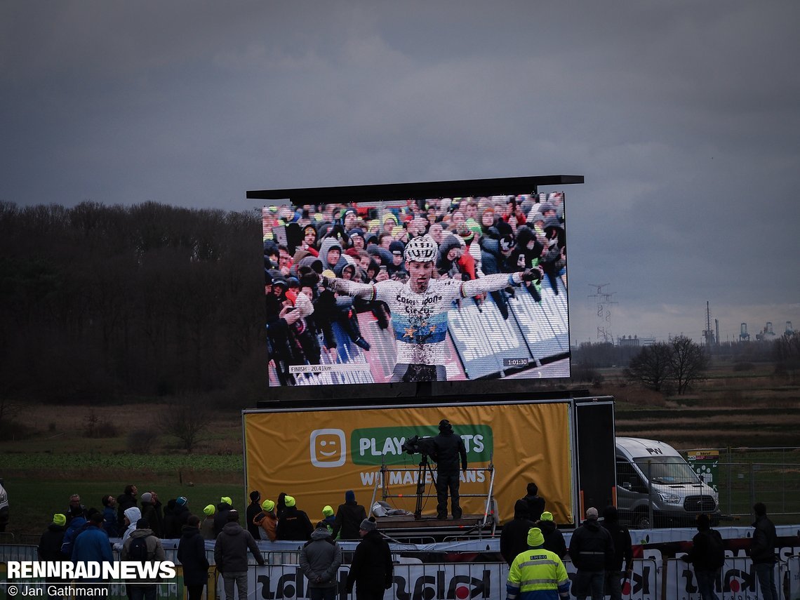 Mathieu van der Poel gewinnt den Grandprix van der Poel