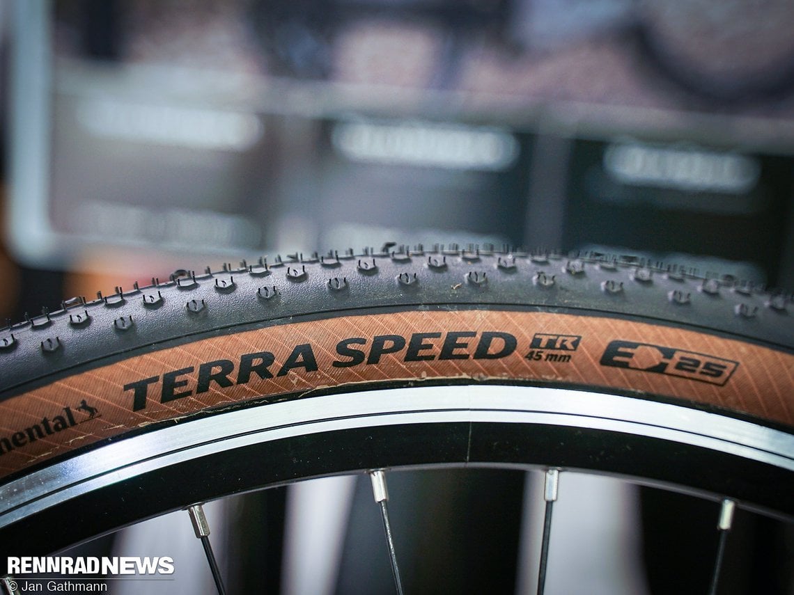 Den Terra Speed – einer der Tipps aus unserem Gravel-Reifen Test – gibt es jetzt auch in 45 mm.