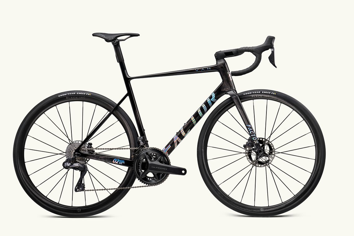 Factor O2 VAM Premium Complete, Shimano Ultegra 8100 Di2 für 9.499 €.