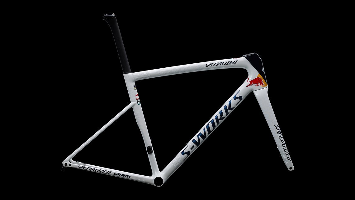 Der Red Bull - BORA - hansgrohe Tarmac SL8 Rahmen in der "Sticker Slap" Edition.