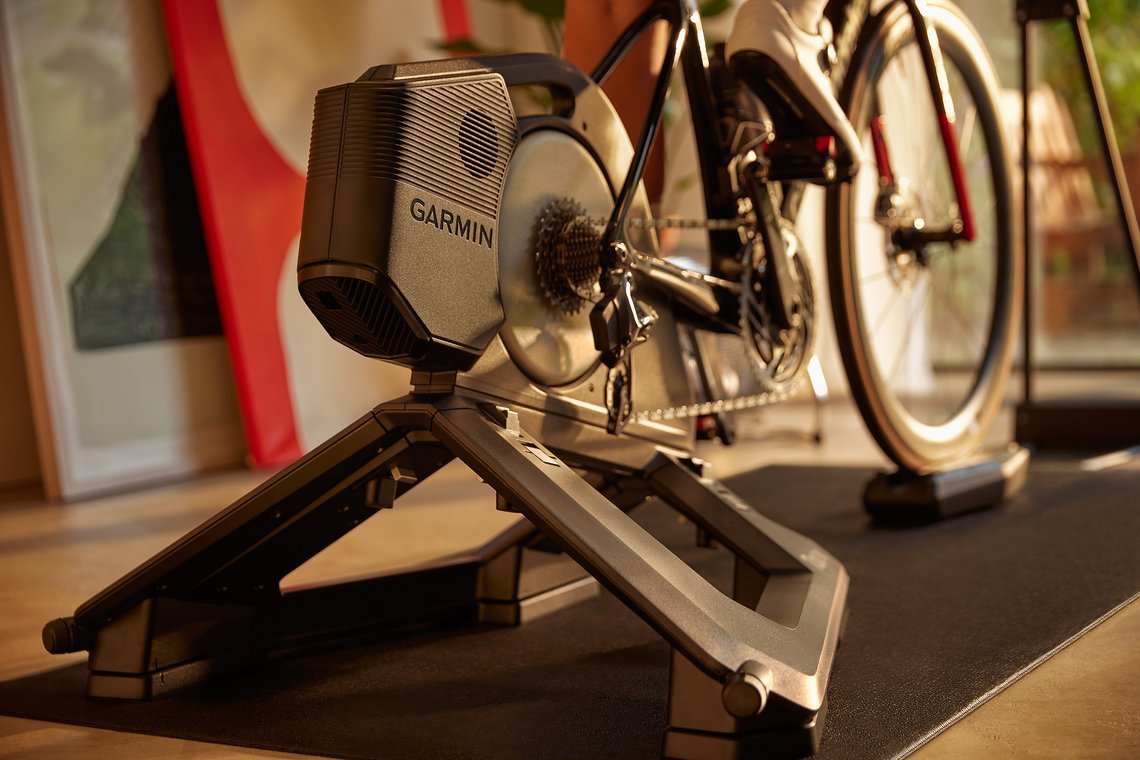 Kein Riemen, kein Geräusch. Garmin verspricht mit dem Tacx Neo 3M ein realistisches und zugleich leises Indoor-Trainingserlebnis.