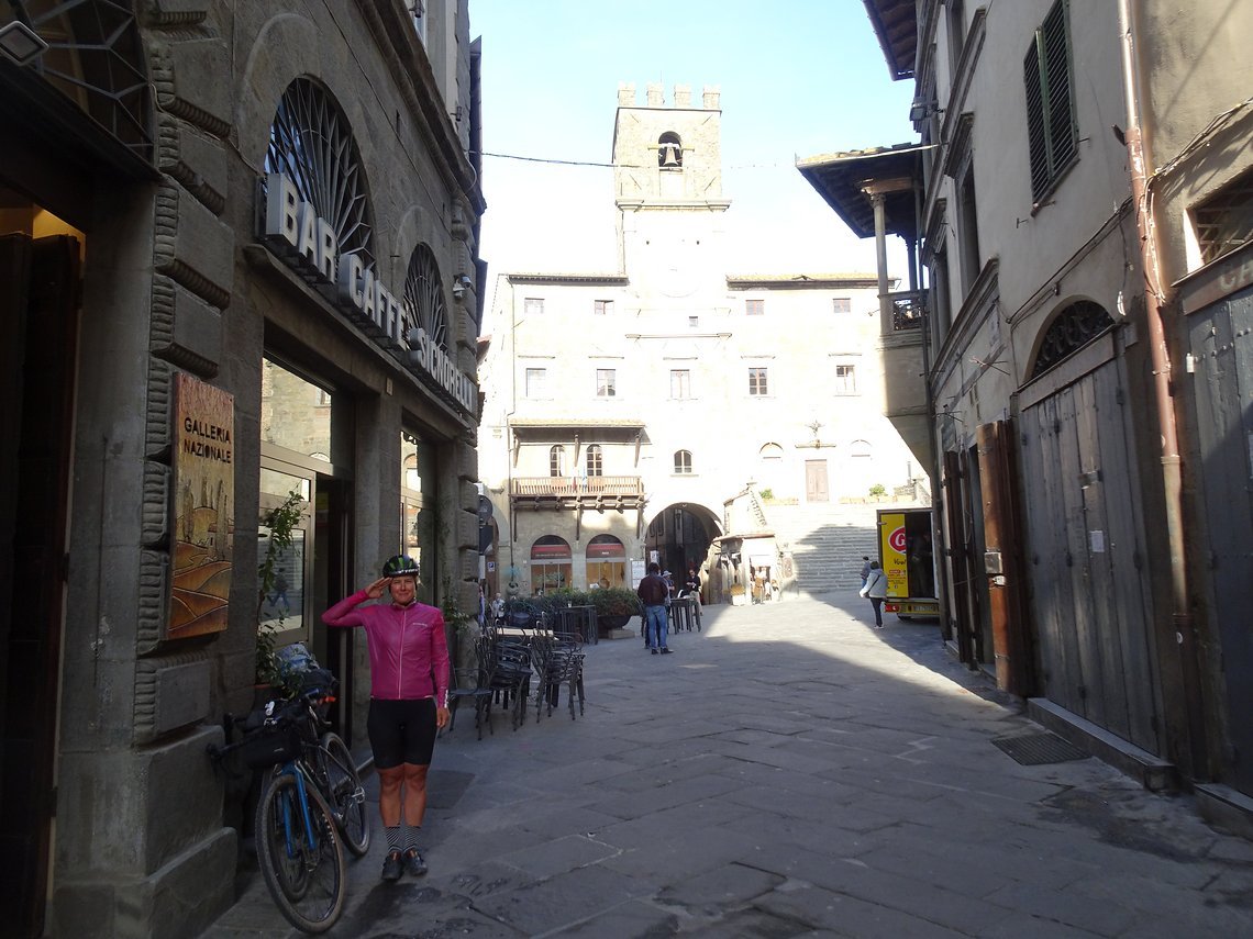 Cortona ist eine unerwartet positive Überraschung. Die vielen schönen Cafés und Restaurants laden zum Verweilen ein.