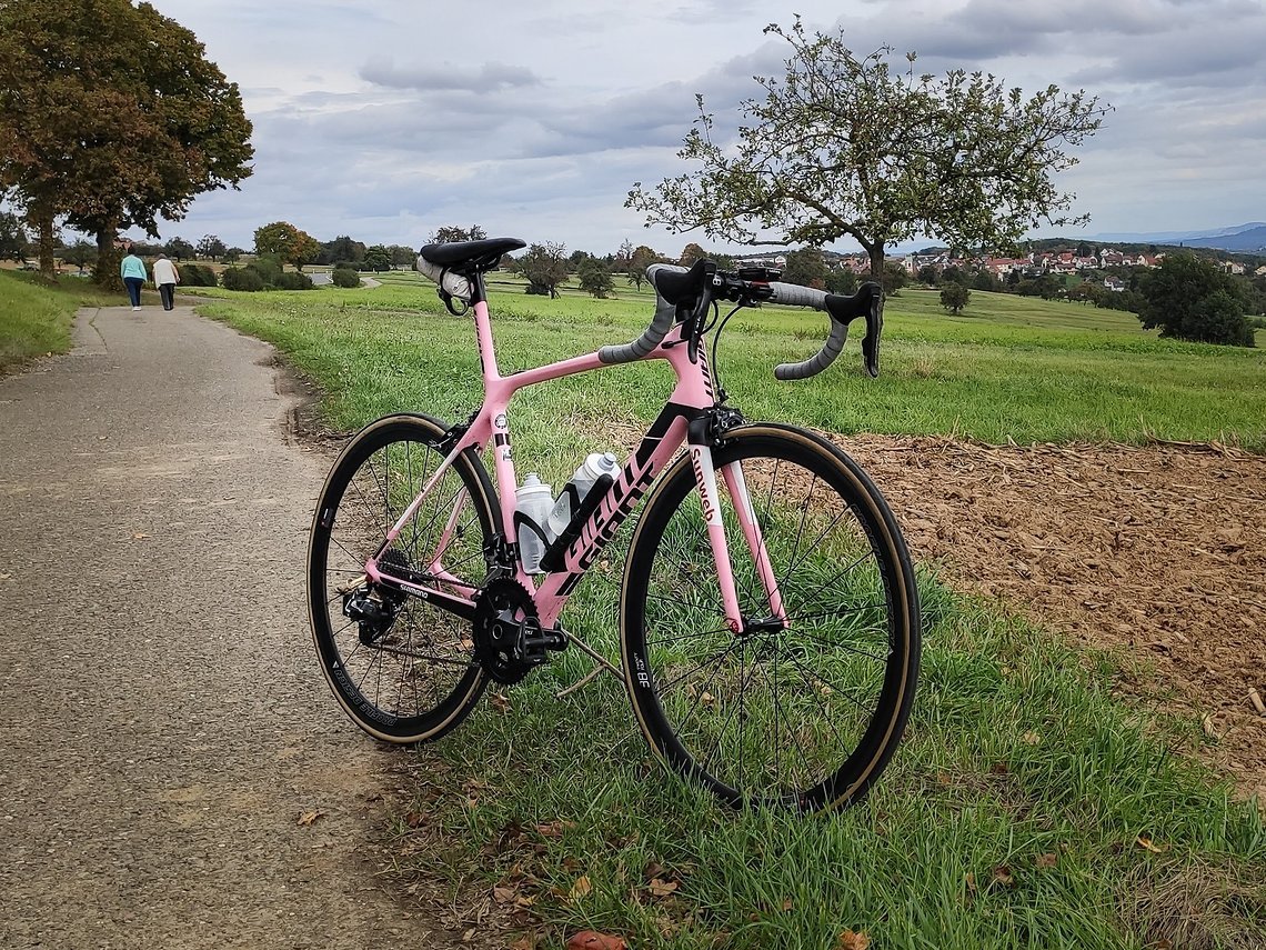 Das Giant TCR Advanced SL in der Maglia Rosa Edition