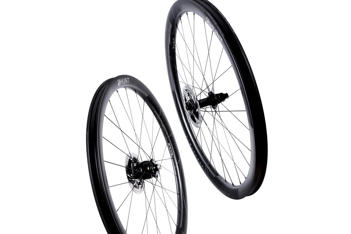 Hunt 40 Limitless Gravel Adventure Dynamo