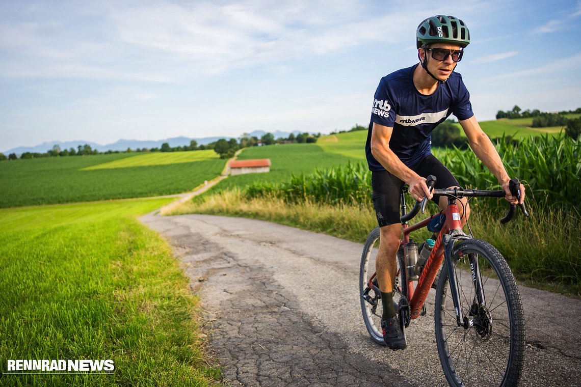 Die Straßenschäden auf dieser Straße würden auf dem Rennrad nerven