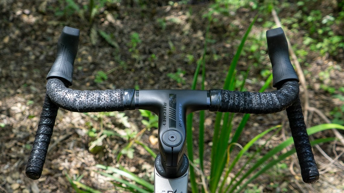 Ritchey Superlogic Butano Ridge: Das einteilige Cockpit kombiniert Aero-Features mit Gravel-Geometrie.