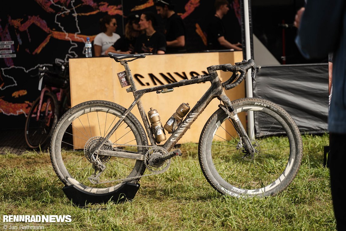 Auch am Canyon Grail von Ovett war die DT Swiss Canyon Federgabel zu sehen.