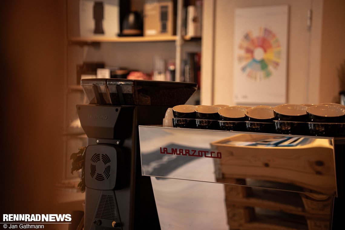 …aus der La Marzocco.