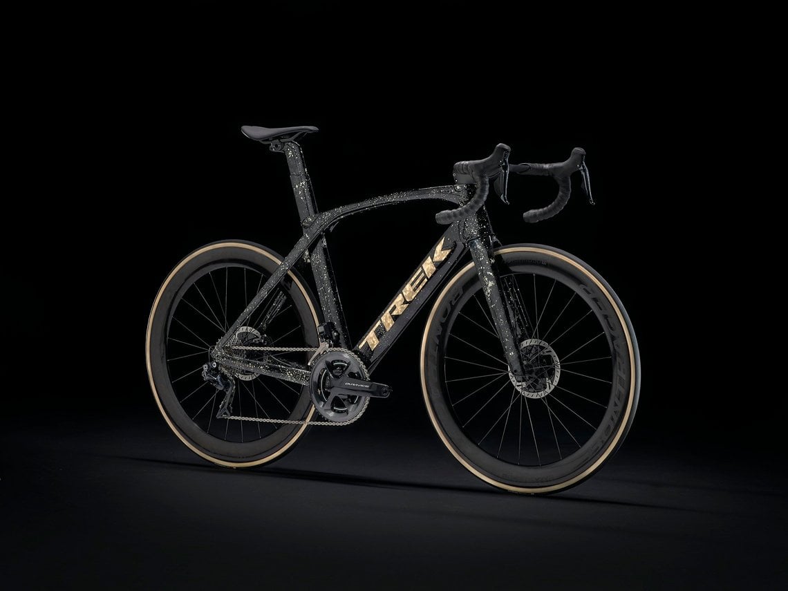 Madone in Sweet GoldLeaf ICON