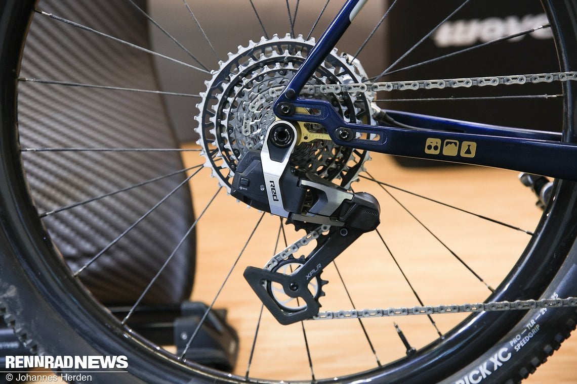…trotz 50 mm breiter Reifen befeuert den SRAM Red XPLR-Antrieb.