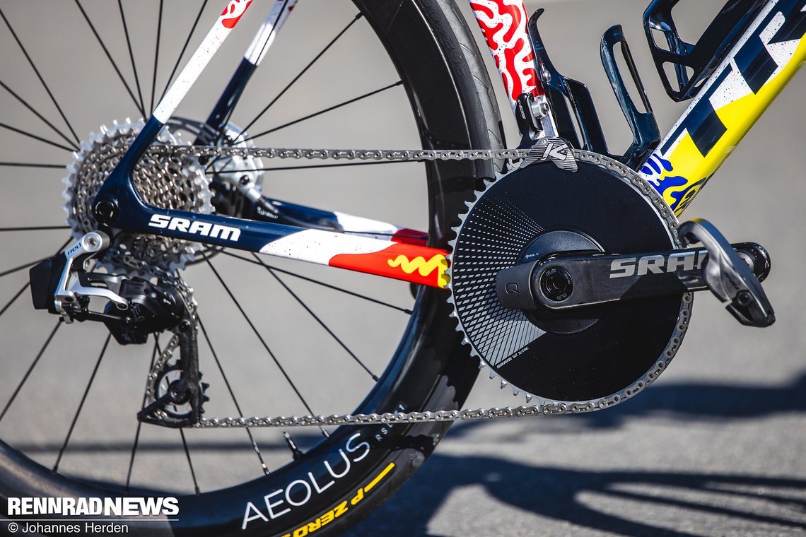 Jasper Stuyven nutzt wie viele Fahrer Lidl Trek Teams den SRAM Red AXS Antrieb im 1x12 Set-up.
