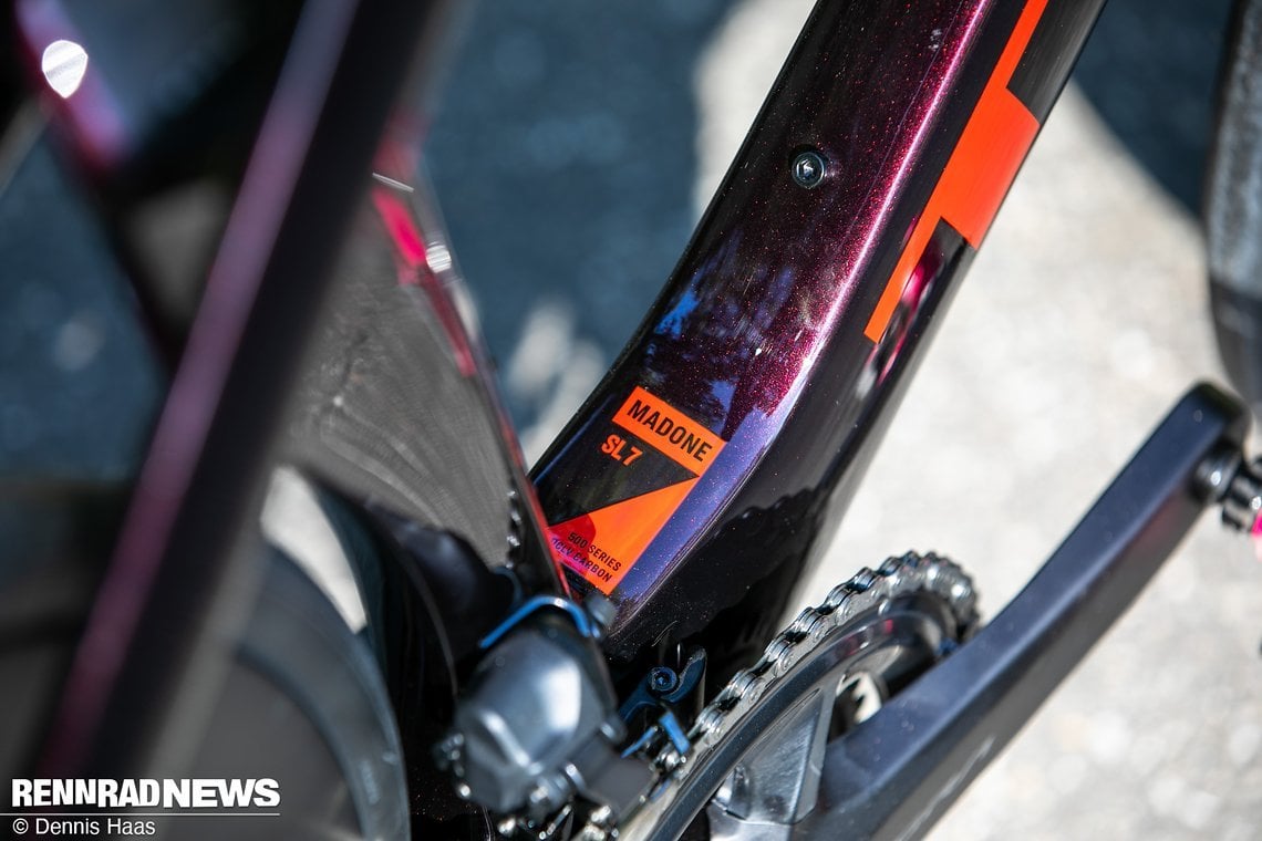 Beim Trek Madone SL 7 kommt OCLV Carbon der 500er Serie zum Einsatz