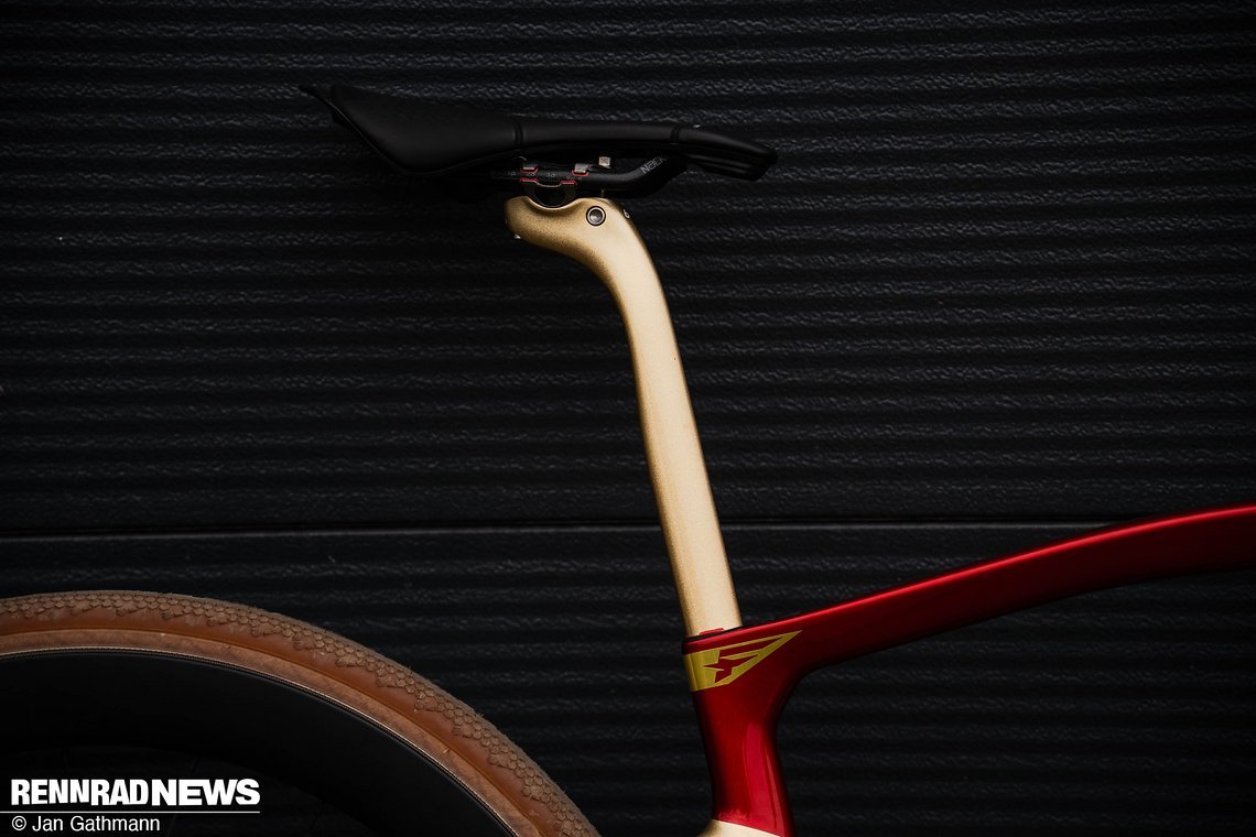 …wie keine andere im Gravel Worlds Pro-Peloton.