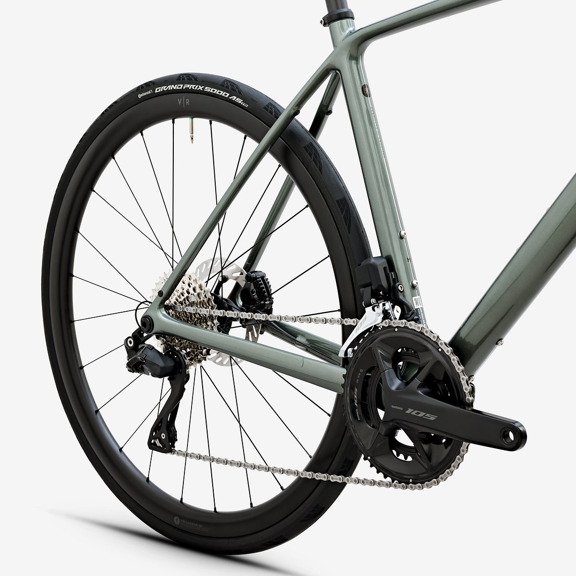 Herzstück ist ein neue entwickelter Carbonrahmen mit einem Gewicht von nur 830 g (Größe M).
