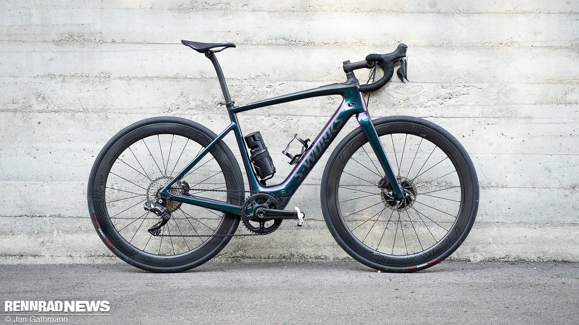 Aufsehen erregender Auftritt: die Testräder  Specialized S-Works Turbo Creo SL Roadbike Set-up...