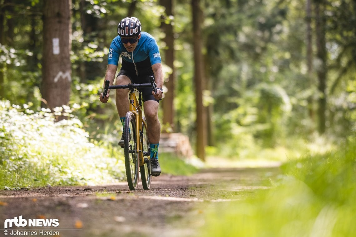 Schnelle Gravel Rides auf festen Waldwegen...