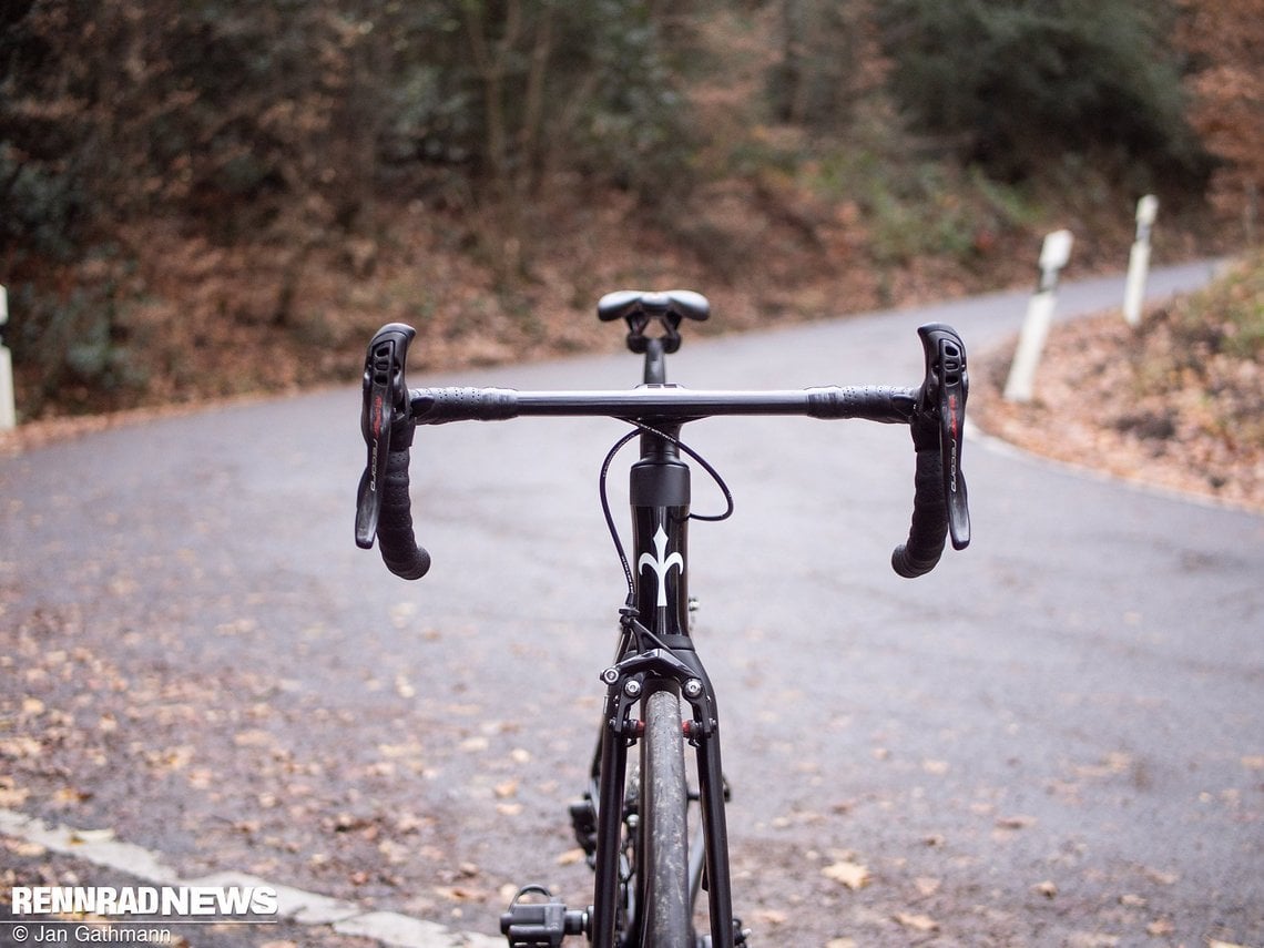 Das Wilier Cento10NDR hat eine schlanke, windschnittige Front.