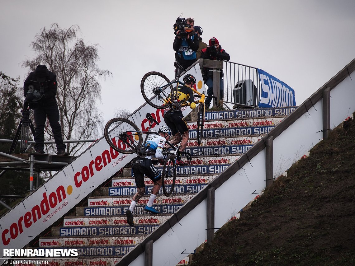 Toon Aerts gegen Mathieu van der Poel auf der Treppe