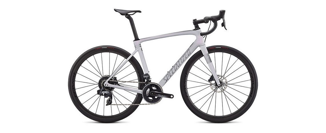 Das Specialized Roubaix besitzt eine Federung mit 20 mm Federweg unter dem Vorbau