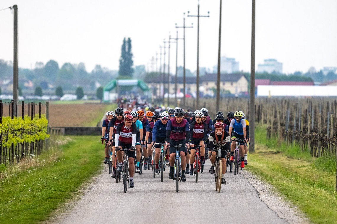 Alle Eroici gehen gemeinsam auf die Strecken – egal, ob 50 km, 100 km oder 140 km.