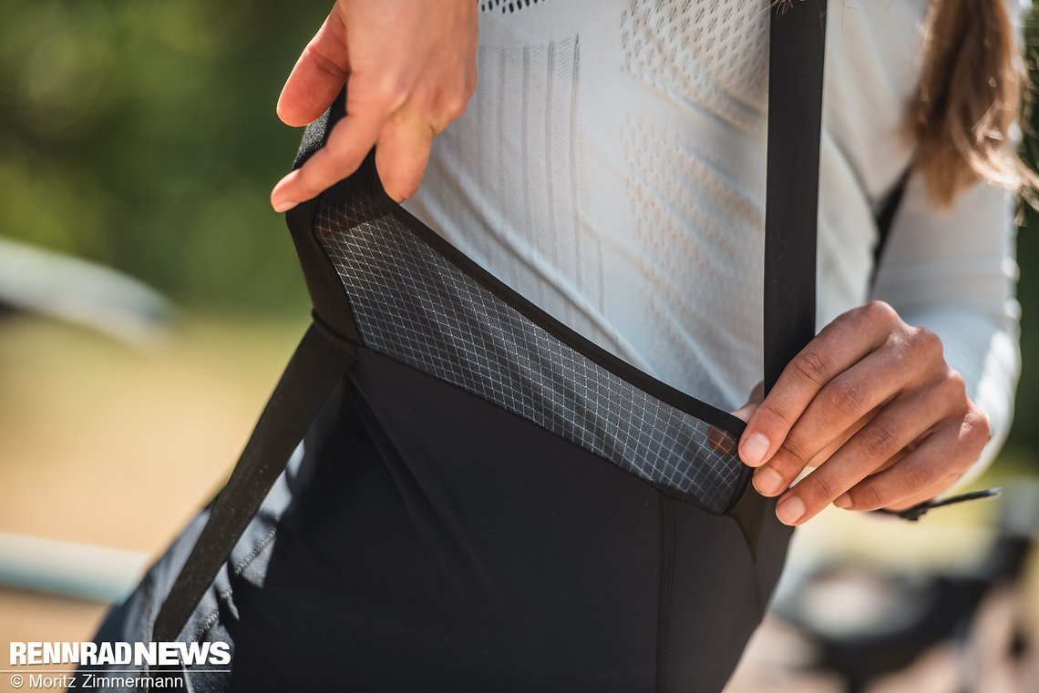 Der hoch geschnittene Bund verbessert den Sitz der Bib Short und ist dennoch luftig.