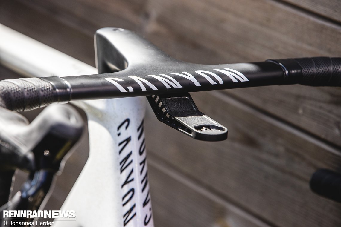 Beide Fahrer nutzen die Pro Base Bar in 120 mm Länge.