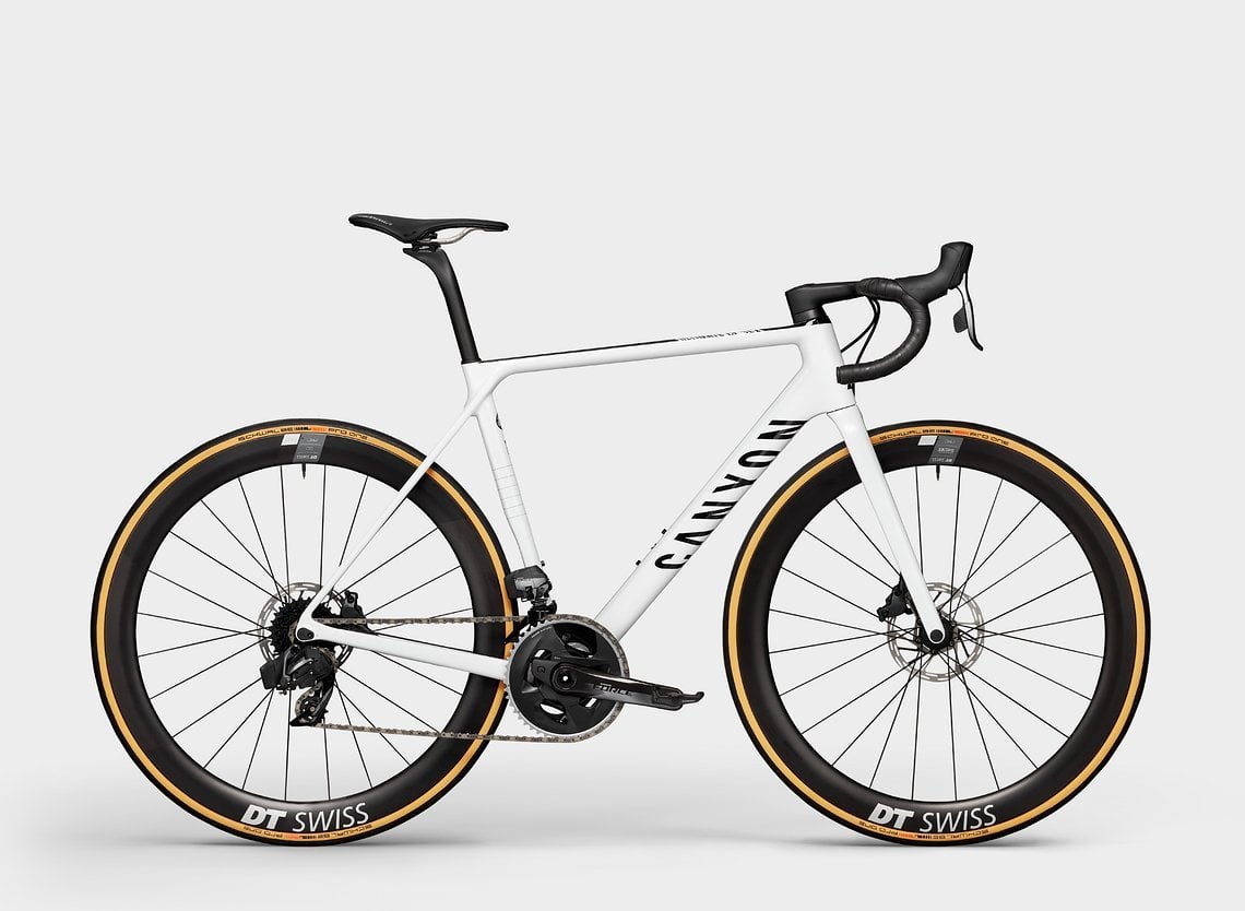 Canyon Ultimate CF SLX 8 Disc eTap mit SRAM Force eTap AXS in Rainbow White...