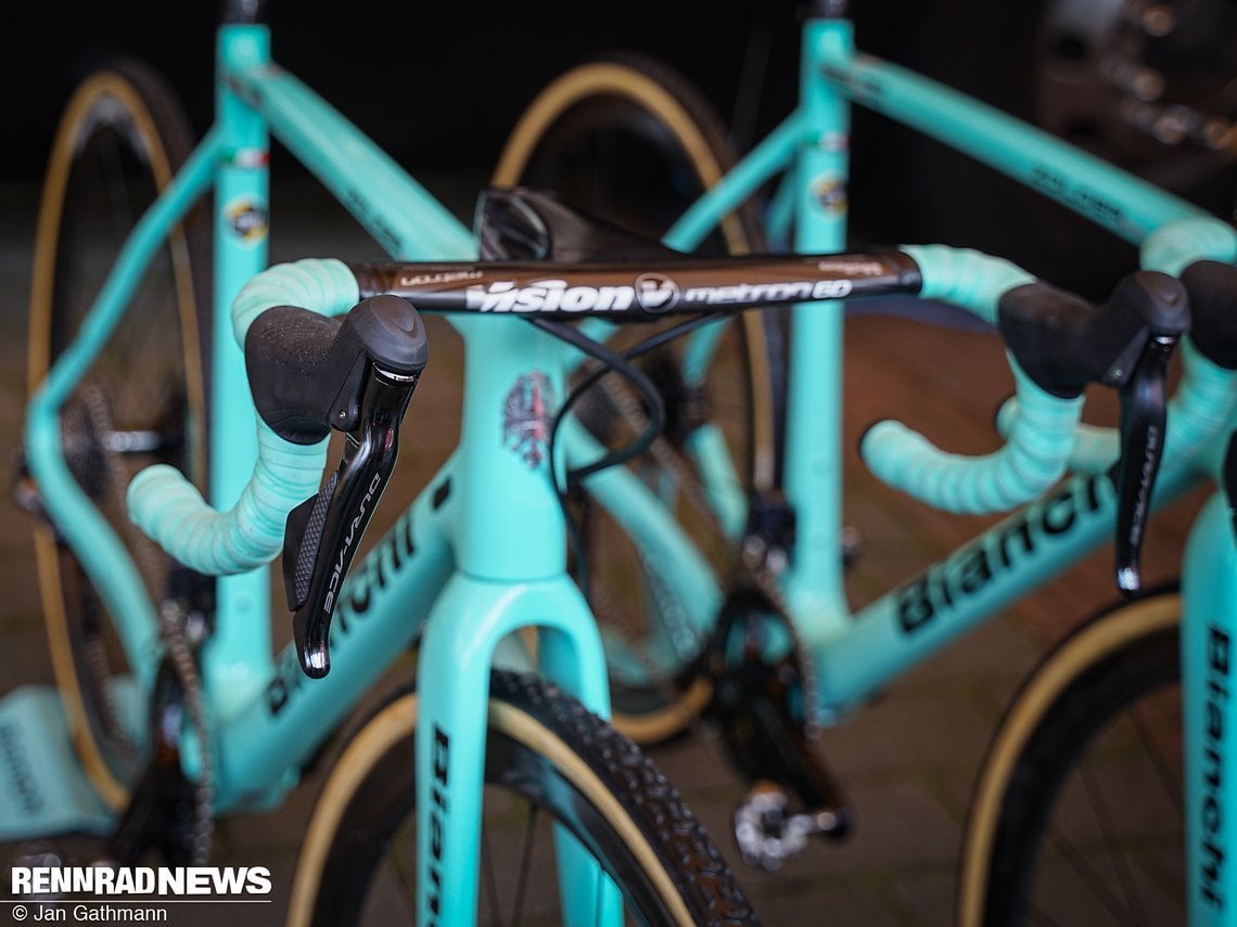 Dura Ace Di2 2-fach und ein Aero-Cockpit