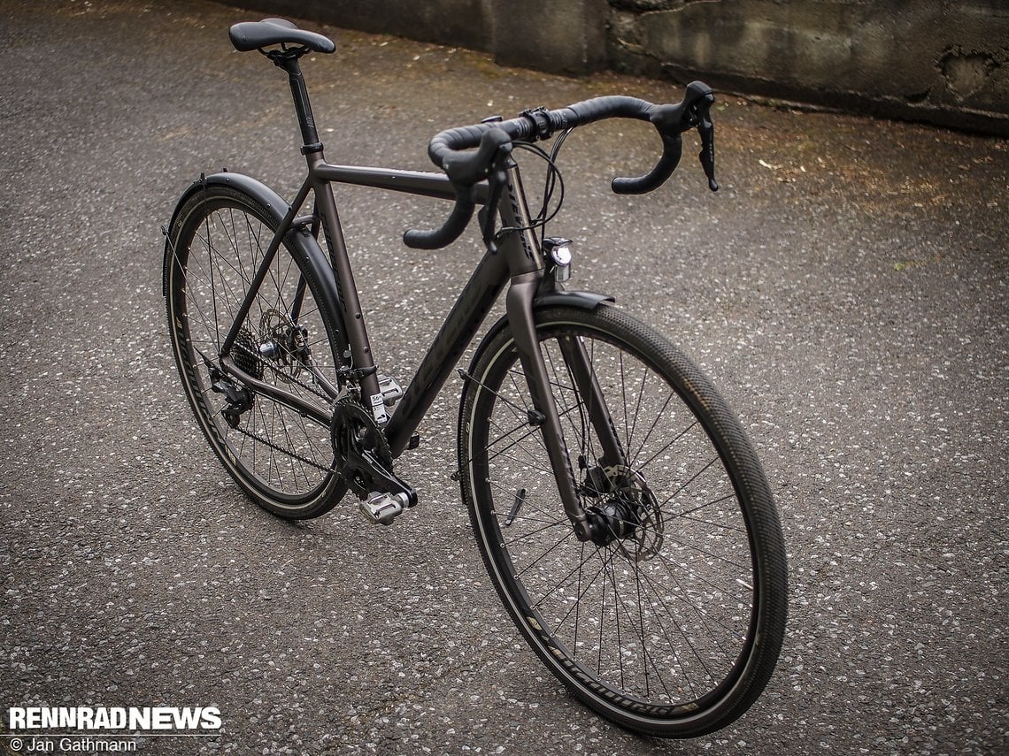 Stevens Supreme 2019: das Commuter-Rennrad aus Hamburg tritt schlicht auf