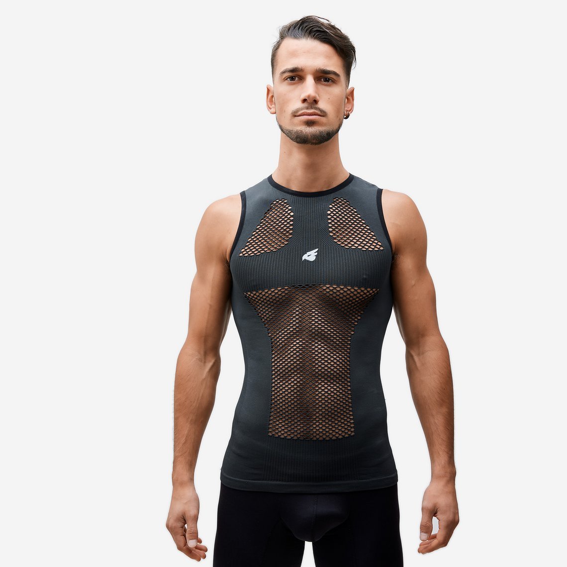 Das Unisex-Protektor-Shirt soll dank Mesh-Gewebe besonders luftig sein.