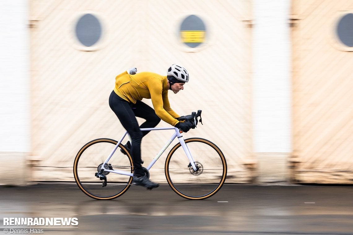 Das Specialized Herbst/Winter-Set ließ in Radhaltung nichts zu wünschen übrig.