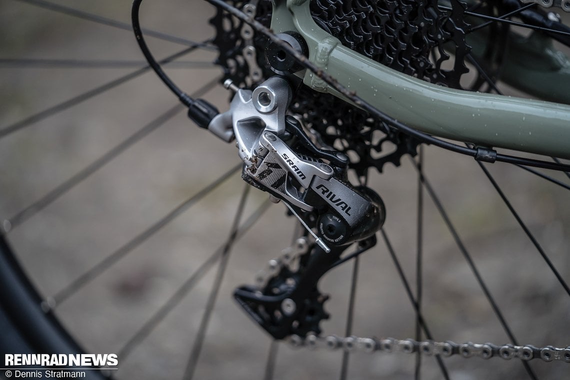 Höherwertige Einsteiger Alternativen am Gravel Bike sind die SRAM Rival...