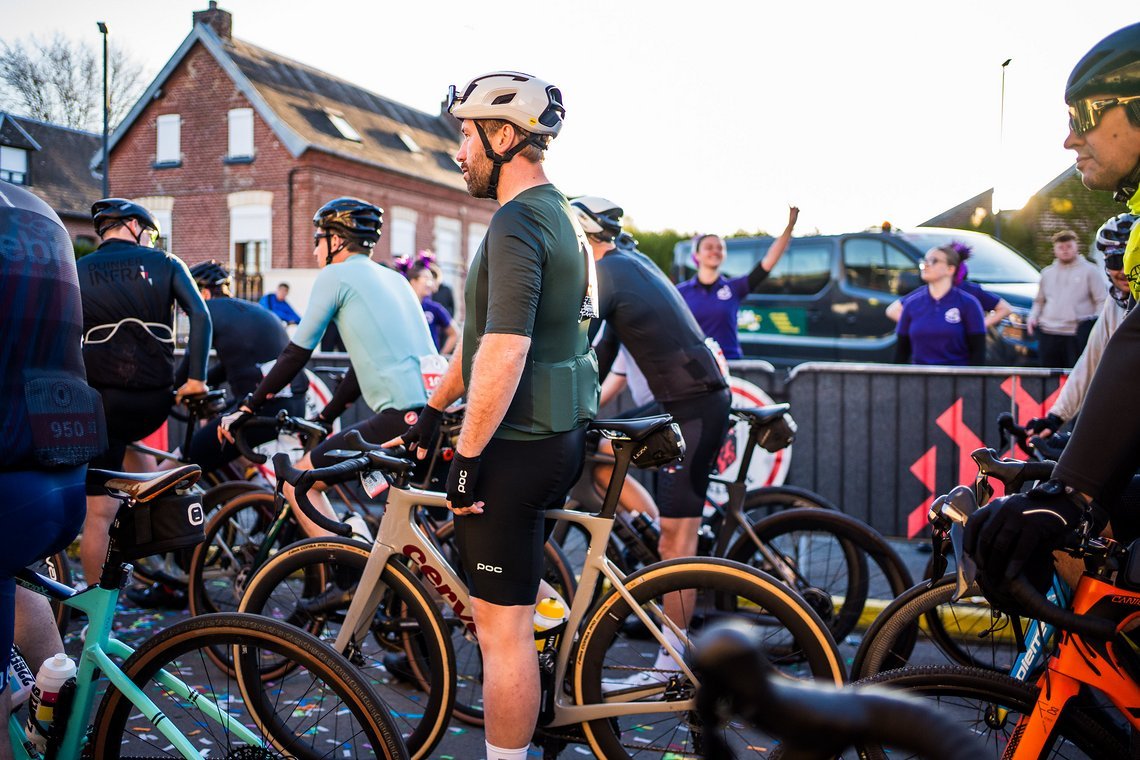 Das bin ich und in wenigen Sekunden geht meine Paris Roubaix-Challenge 2025 los