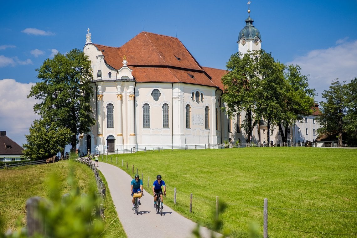 Vorbei an der Wieskirche.