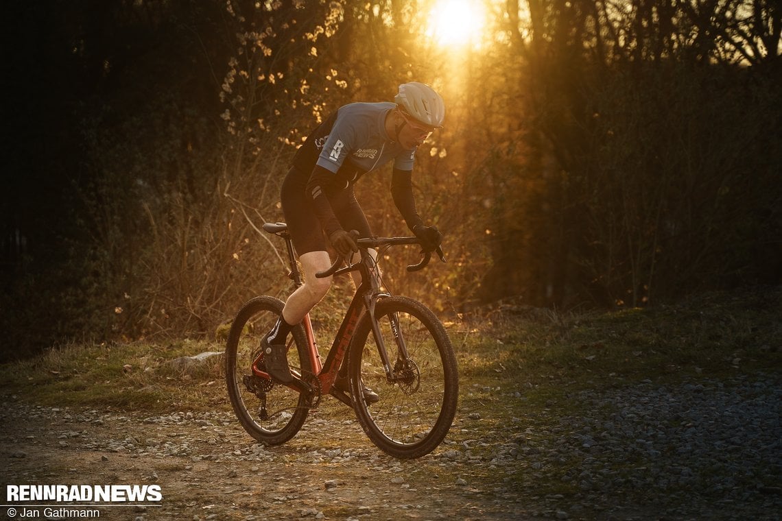 Wir konnten das Giant Revolt X an zwei Tagen mit auf Gravel Trails im Bergischen Land nehmen.