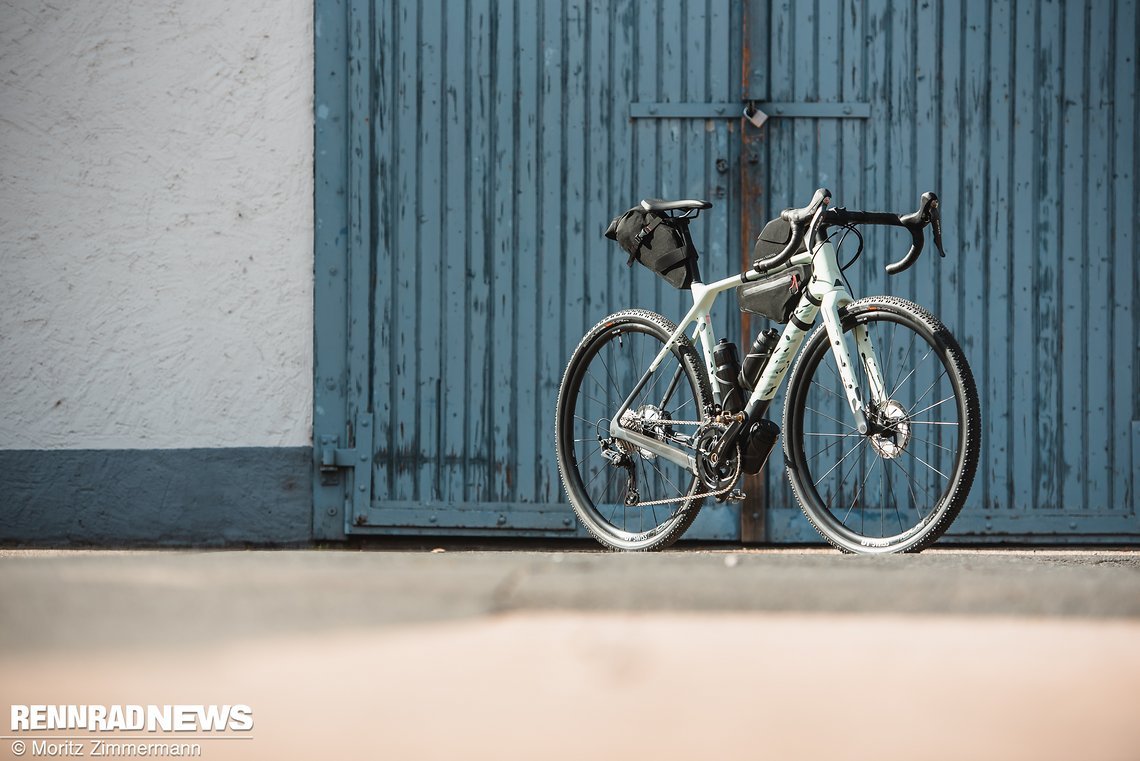 Adventure-Gravel Bike steht drauf, Spaßmaschine steckt drin