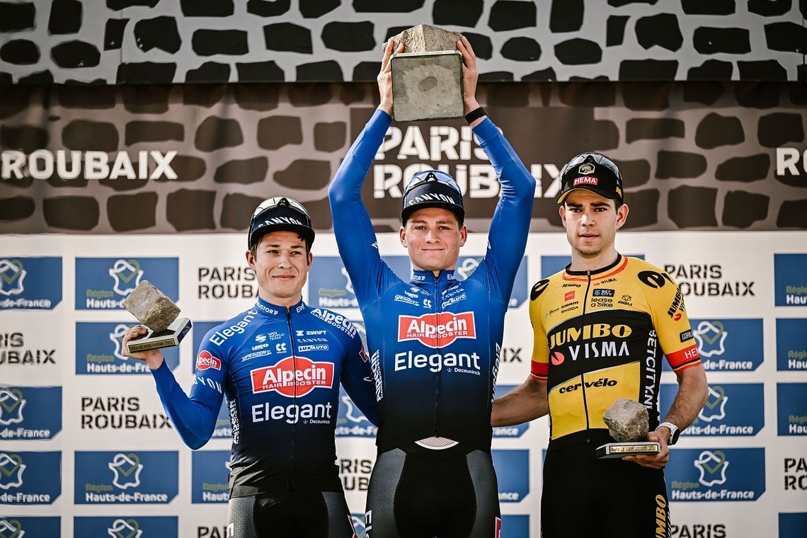 Mit Mathieu van der Poel auf dem 1. und Jasper Philipsen auf dem 2. gab es ein Doppelpodium für Alpecin