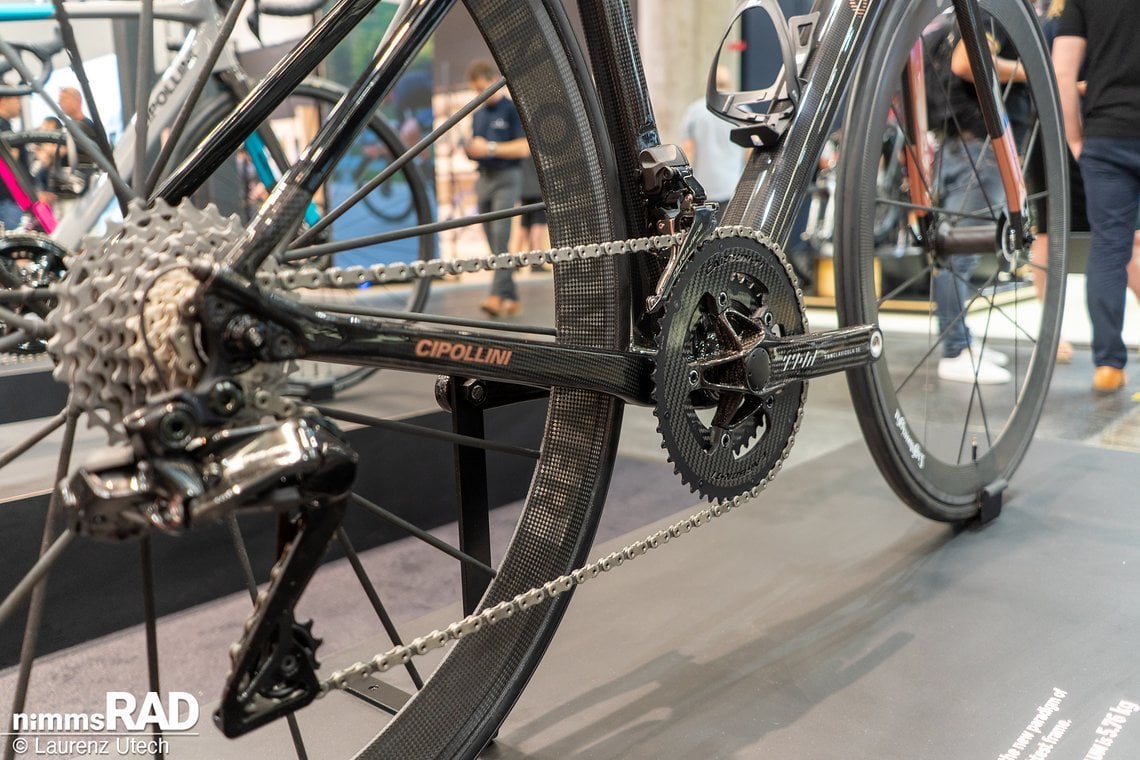 Verbaut ist eine Shimano Dura Ace Di2 Gruppe mit 2x12 Gängen.