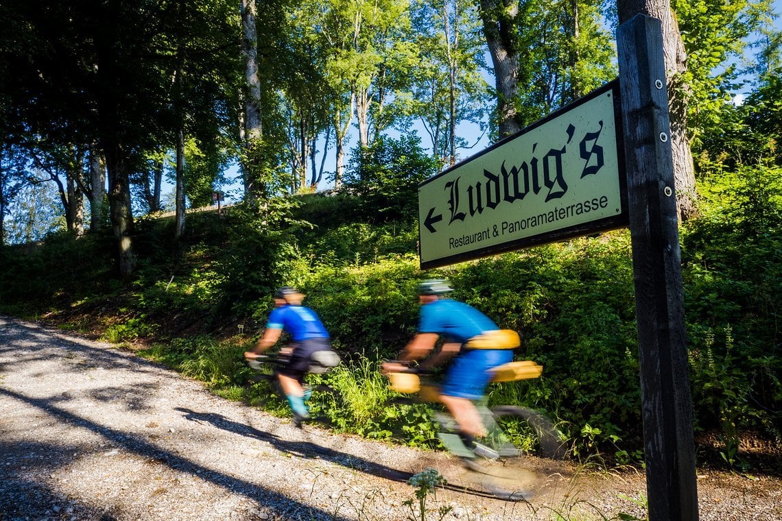 Da lang, wenn Ihr zu Ludwig wollt.