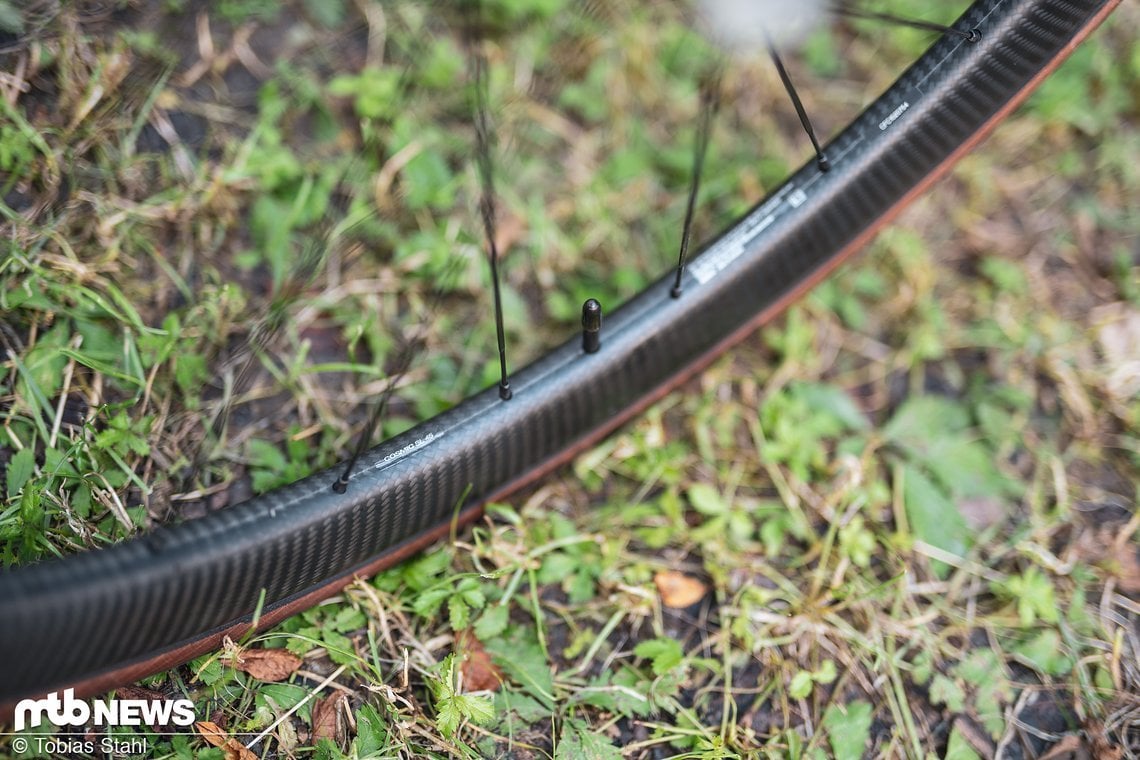 45 mm hohe Mavic Cosmic SL Laufräder sollen bei hohen Geschwindigkeiten Leistung sparen helfen