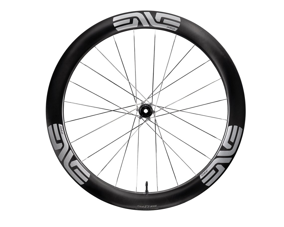 Die Felgenhöhe liegt vorn bei 49 mm - hinten bei 55 mm.