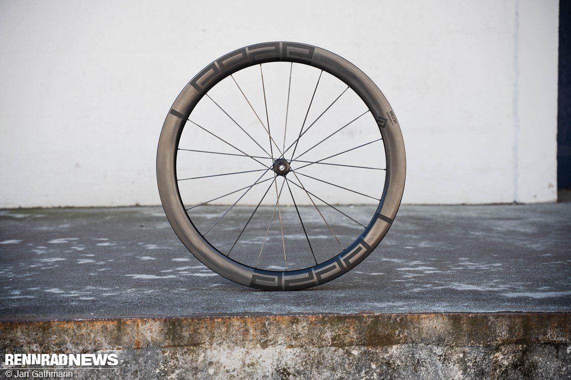 Beide Laufräder haben eine Innweite von 21 mm…