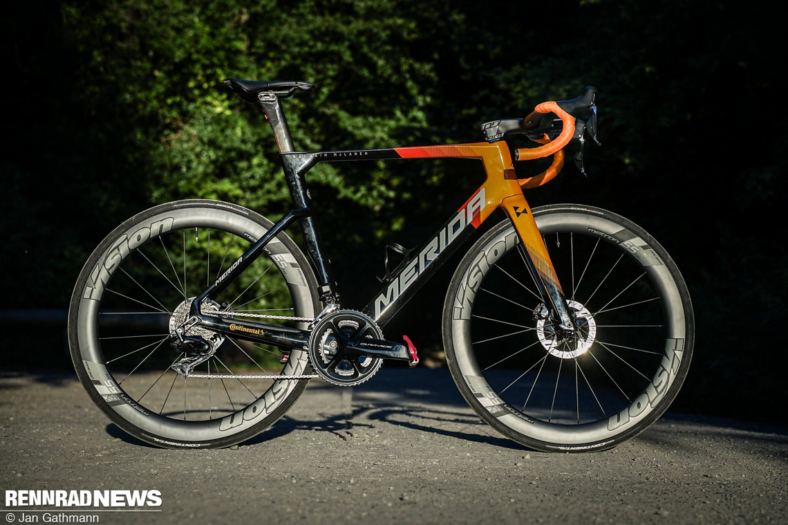 Zum Test kam das Merida Reacto Top-Modell in Teamfarben.