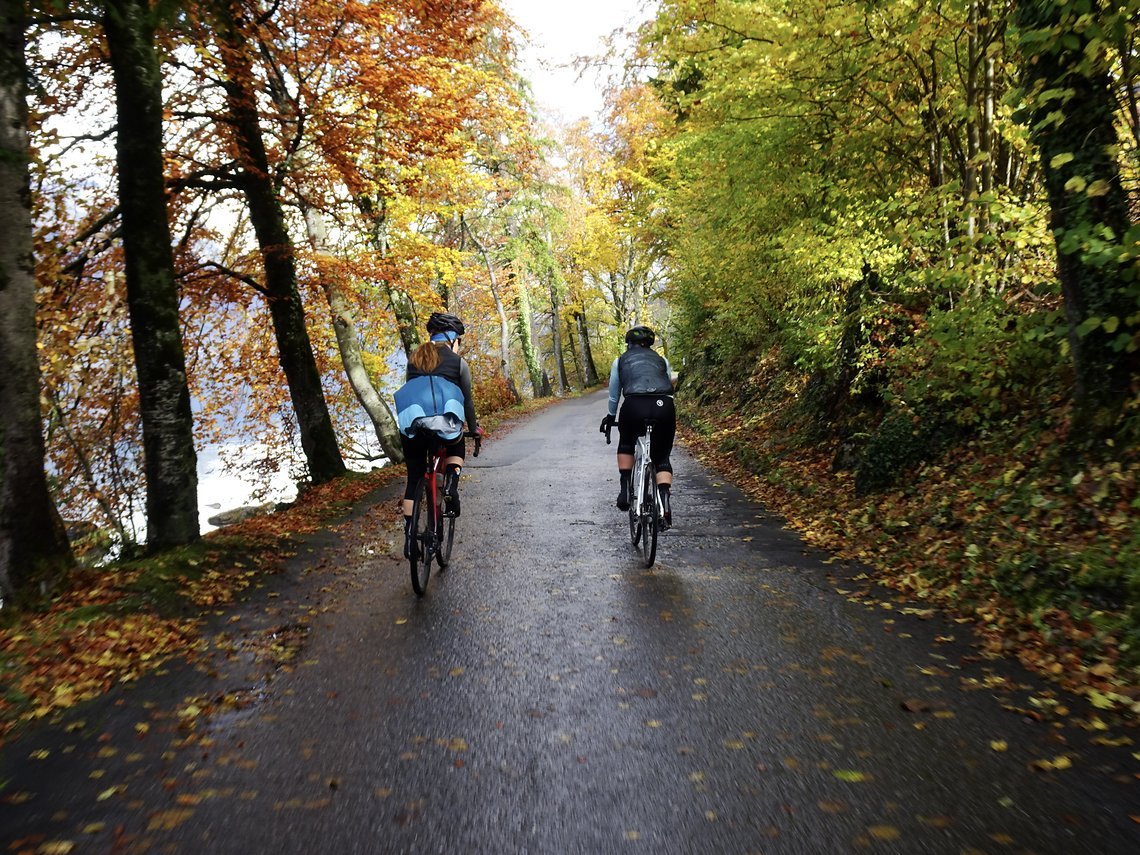 Kleine Straßen prägen Anfang und Mitte der Tour