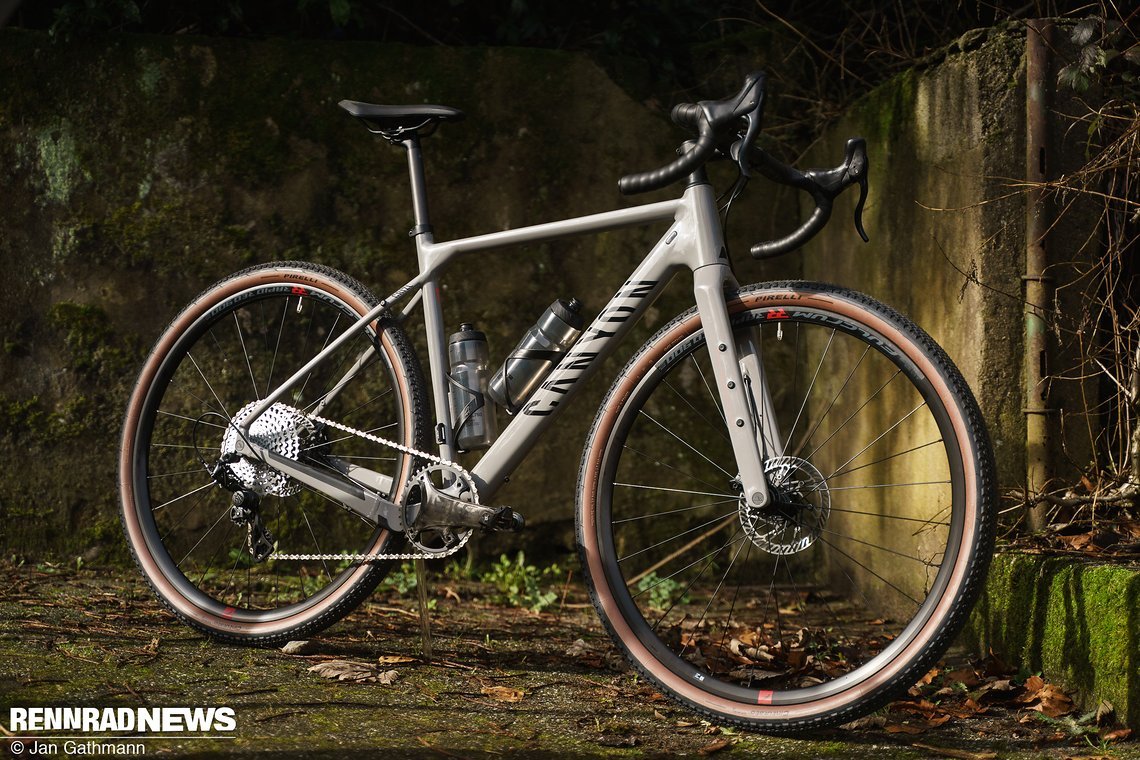 Das Canyon Grizl 8 1by Ekar ist das günstigste Serien Gravel Bike mit der Campagnolo 1x13-Gruppe, das wir kennen